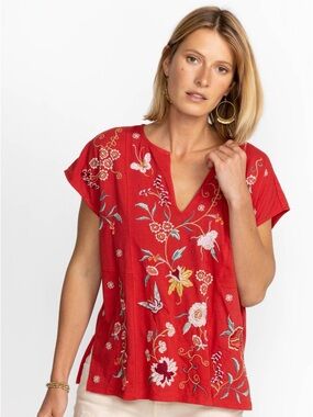 Johnny Was Suki Easy Paneled Tee Small Red Floral Embroidered Top Sleeveless